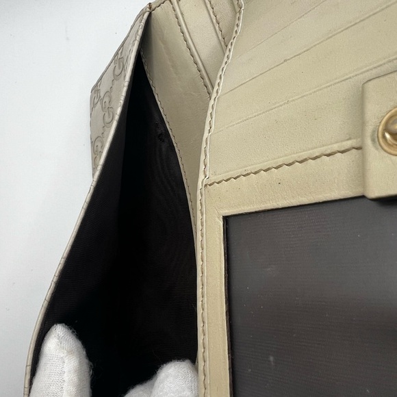 GUC Gucci Cream Guccissima Wallet - Picture 10 of 10